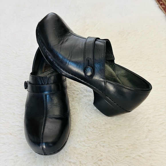 Dansko Shoes - Dansko Black Leather Slip-On Clogs